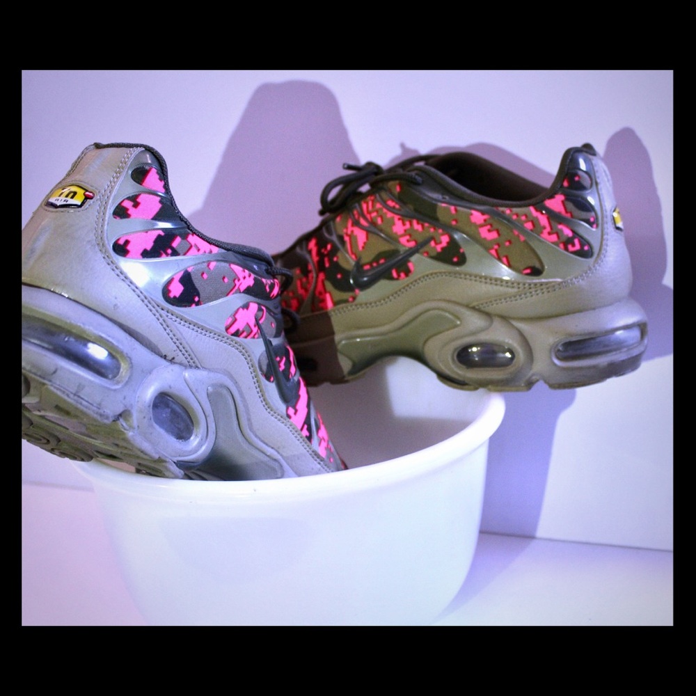 Nike Air Max Plus TN Olive Camo Pink EXCLUSIVE!!